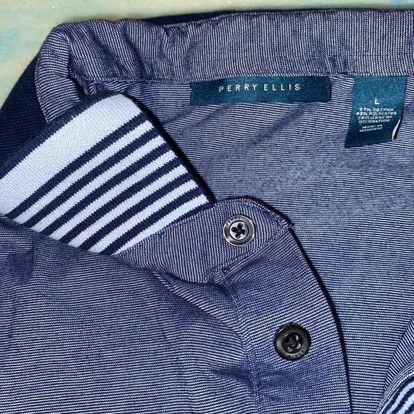 Perry Ellis short sleeve collared shirt - Picture 2 of 2